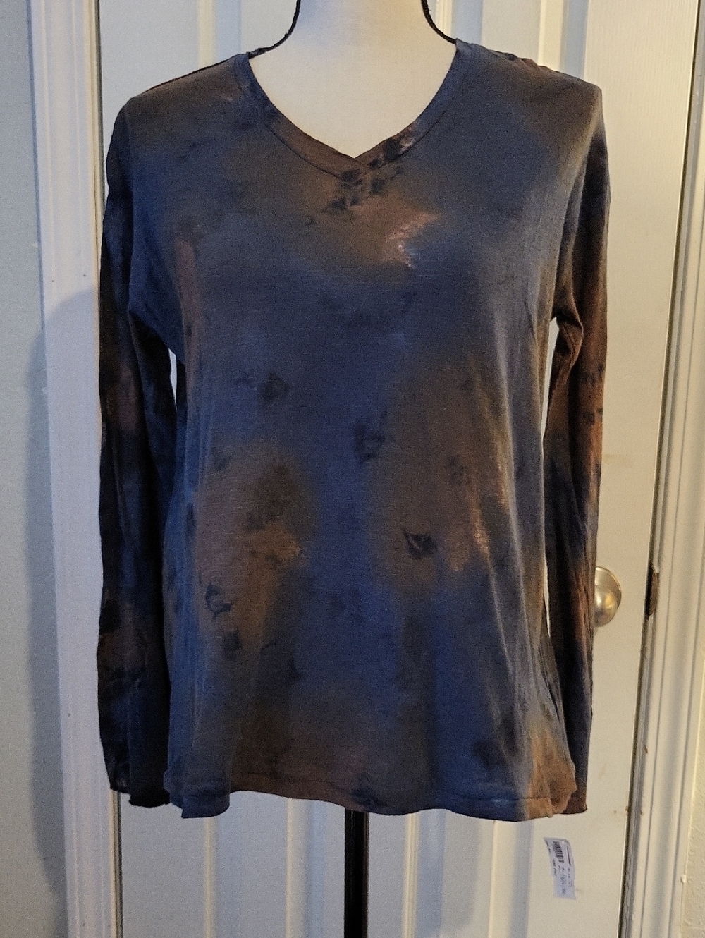 Caite Long-Sleeved Lightweight Cotton V-Neck Tee